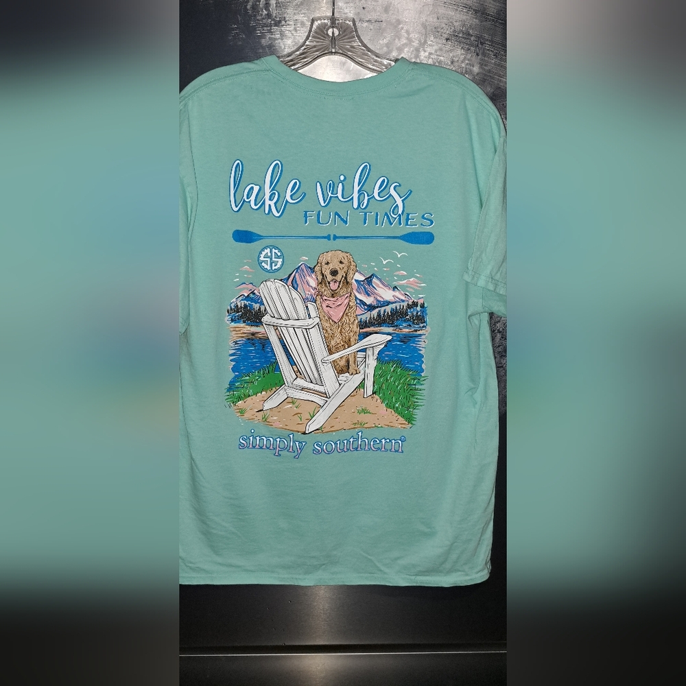 Ladies SIMPLY SOUTHERN Sea Green "LAKE VIBES" SS TEE Tshirt Top Golden Retreiver